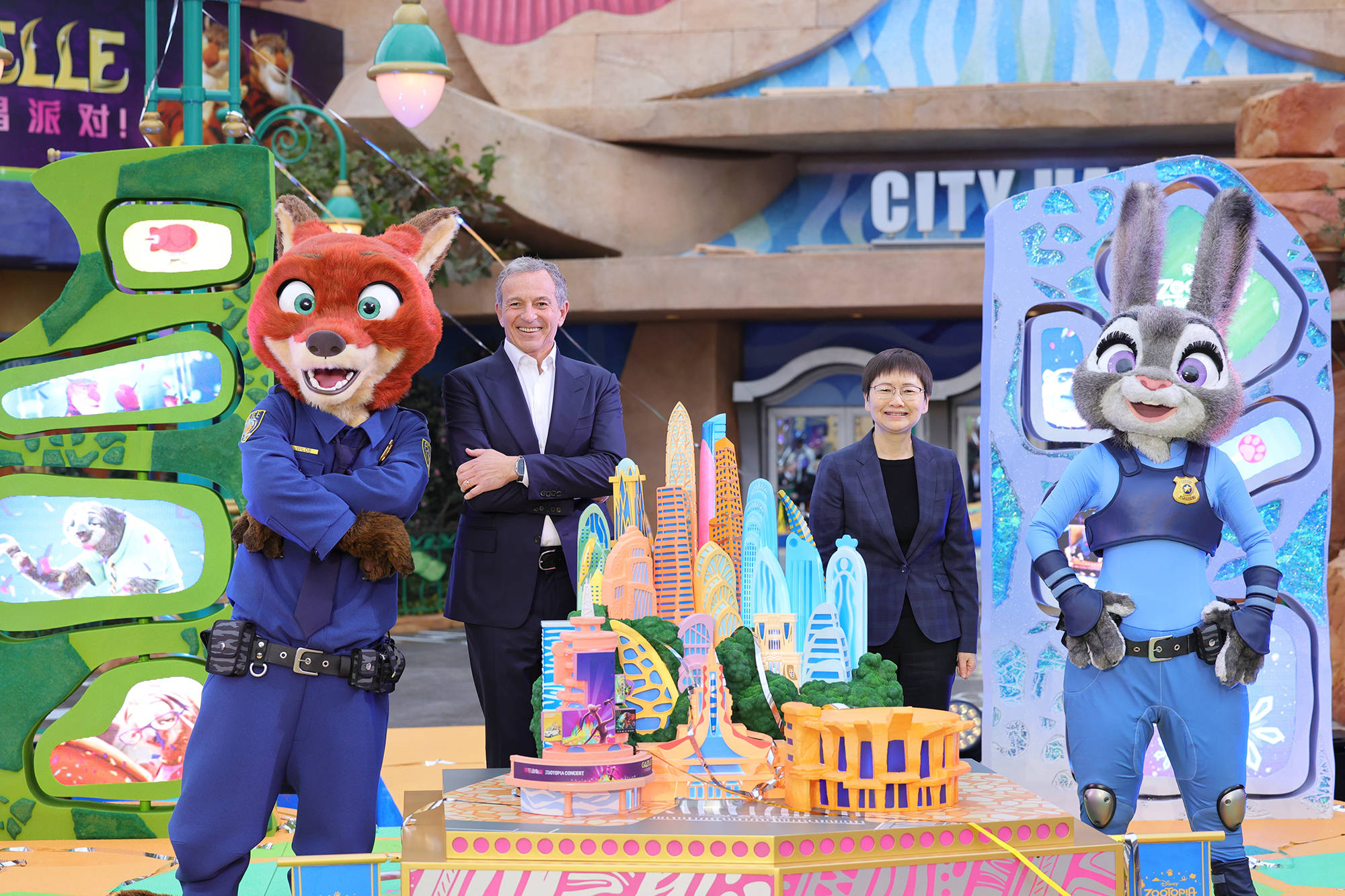 全球首座“疯狂动物城”在上海迪士尼度假区盛大开幕